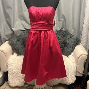 David’s Bridal watermelon strapless dress comes w straps satin NWT 4